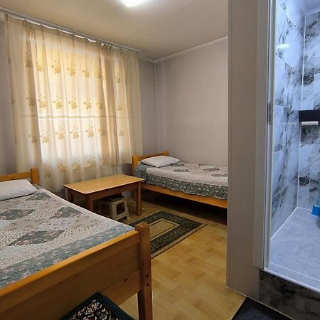 Town Yard Hostel أولان باتور المظهر الخارجي الصورة