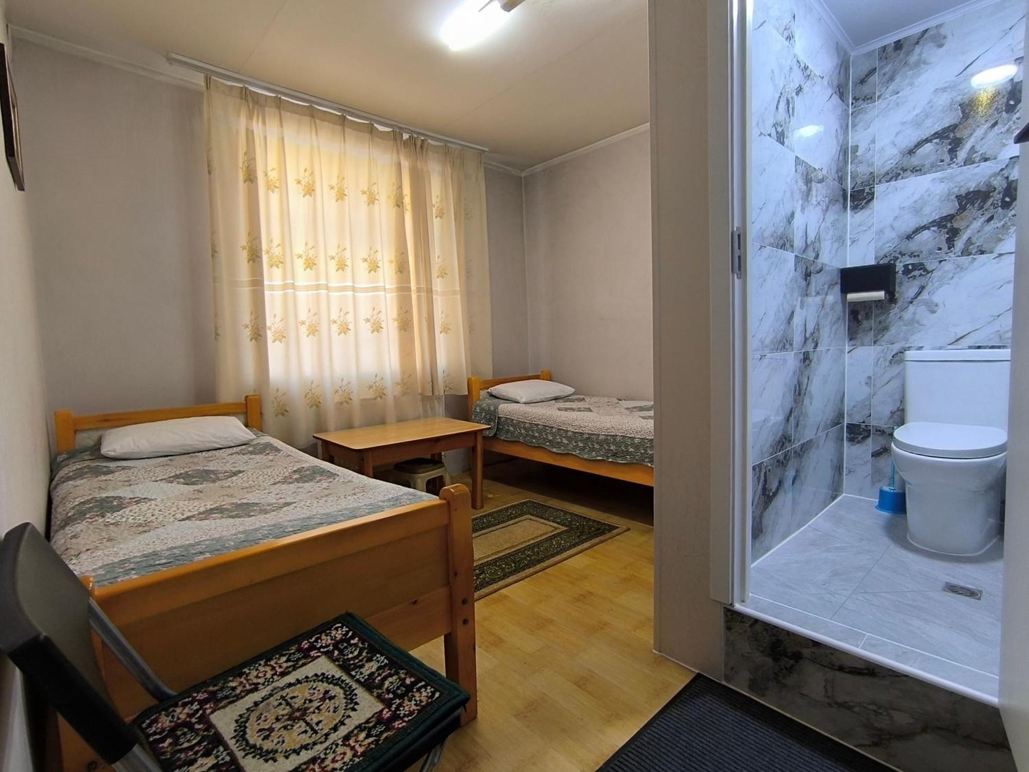 Town Yard Hostel أولان باتور المظهر الخارجي الصورة